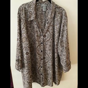 Brocade print brown/tan 3/4” sleeve blouse